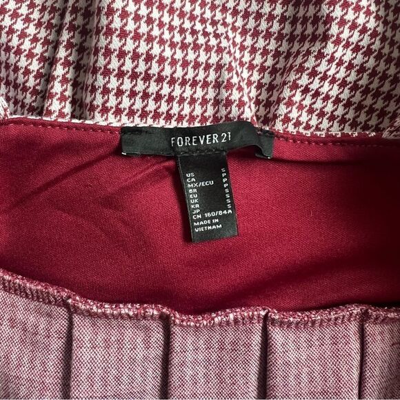 Forever 21 Maroon & White Houndstooth Pleated High Waist Skirt with Straps - Picture 10 of 12